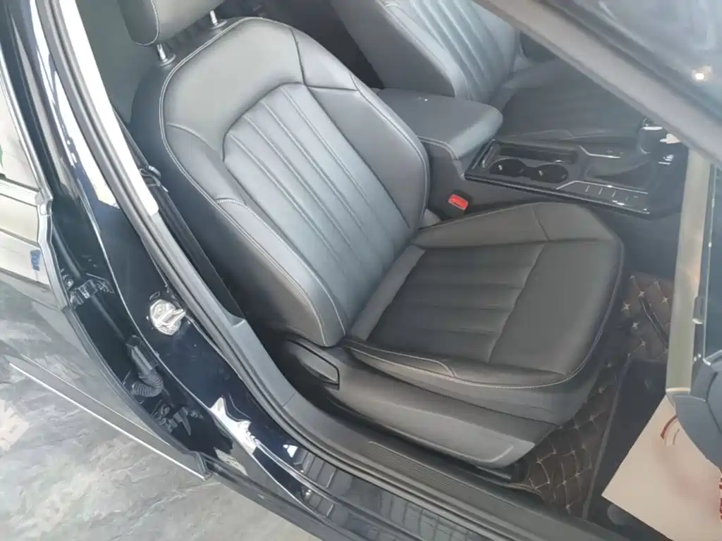 Volkswagen Passat — фото 25