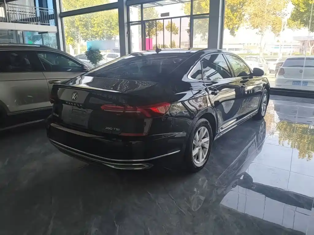 Volkswagen Passat — фото 7