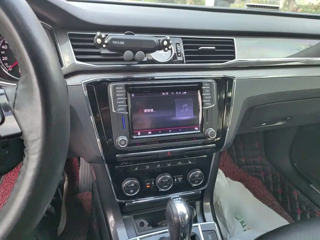 Volkswagen Passat — фото 6