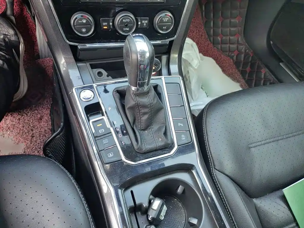 Volkswagen Passat — фото 7