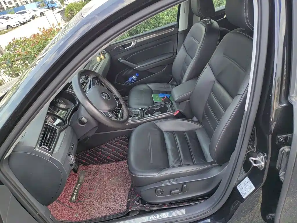 Volkswagen Passat — фото 8