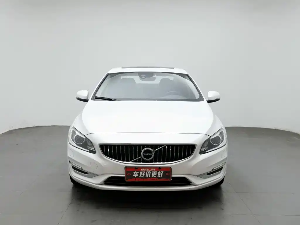 Volvo S60 — фото 3