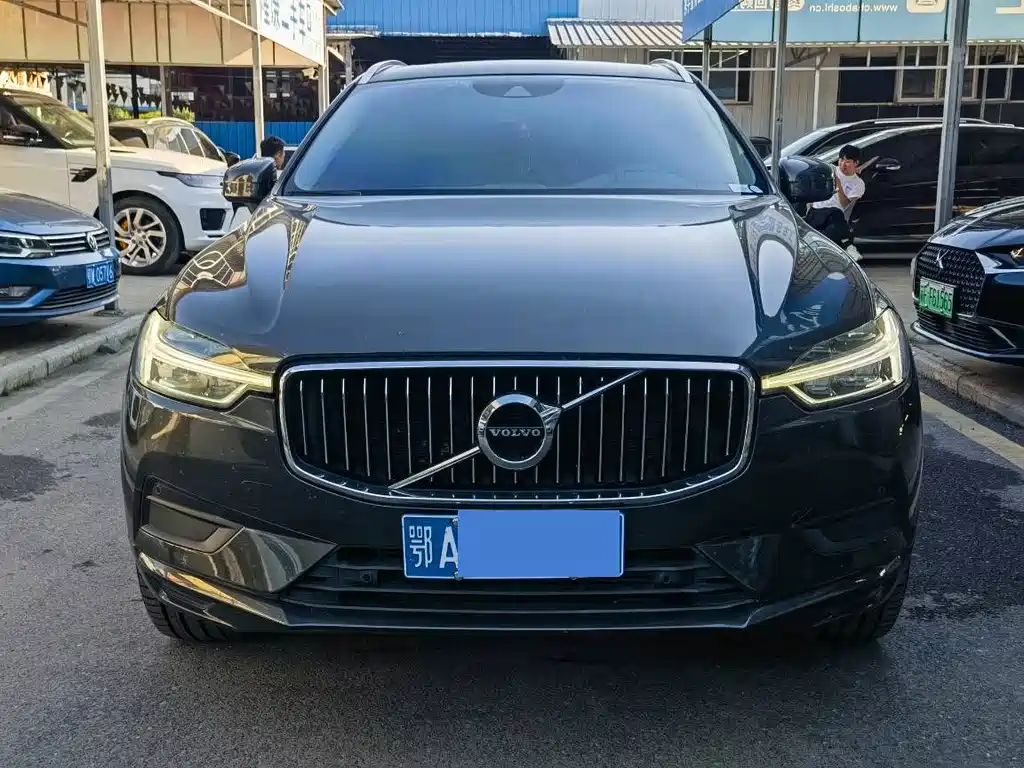 Volvo XC60 — фото 2