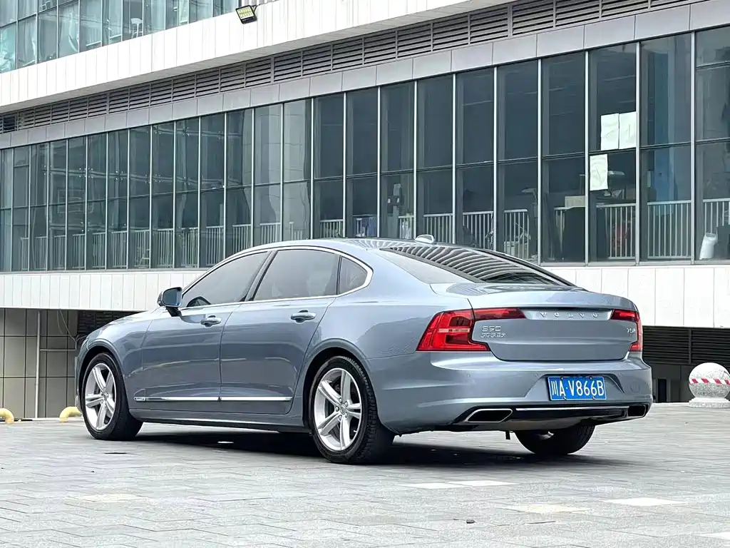 Volvo S90 — фото 8