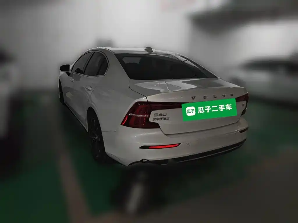 Volvo S60 — фото 4