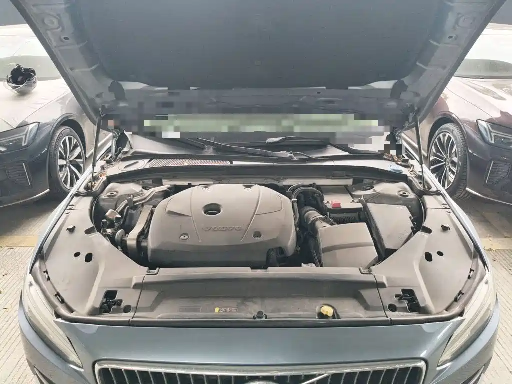 Volvo S90 — фото 11