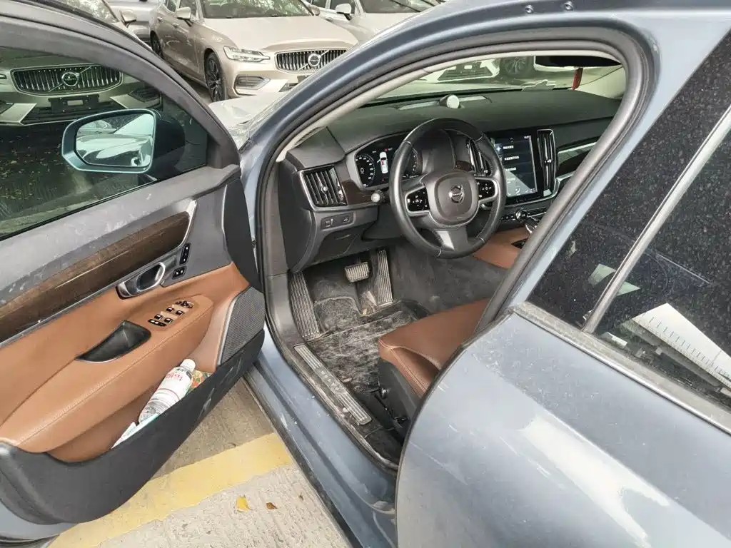 Volvo S90 — фото 14
