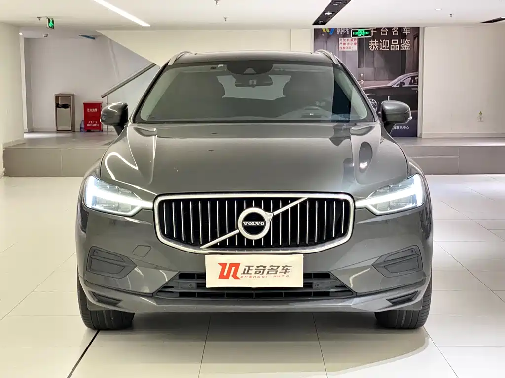 Volvo XC60 — фото 5