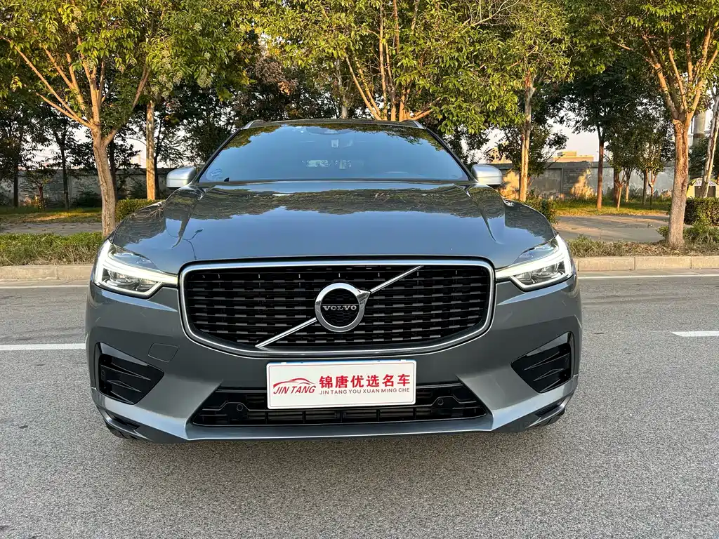 Volvo XC60 — фото 2