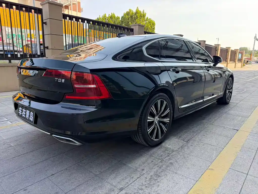Volvo S90 — фото 13