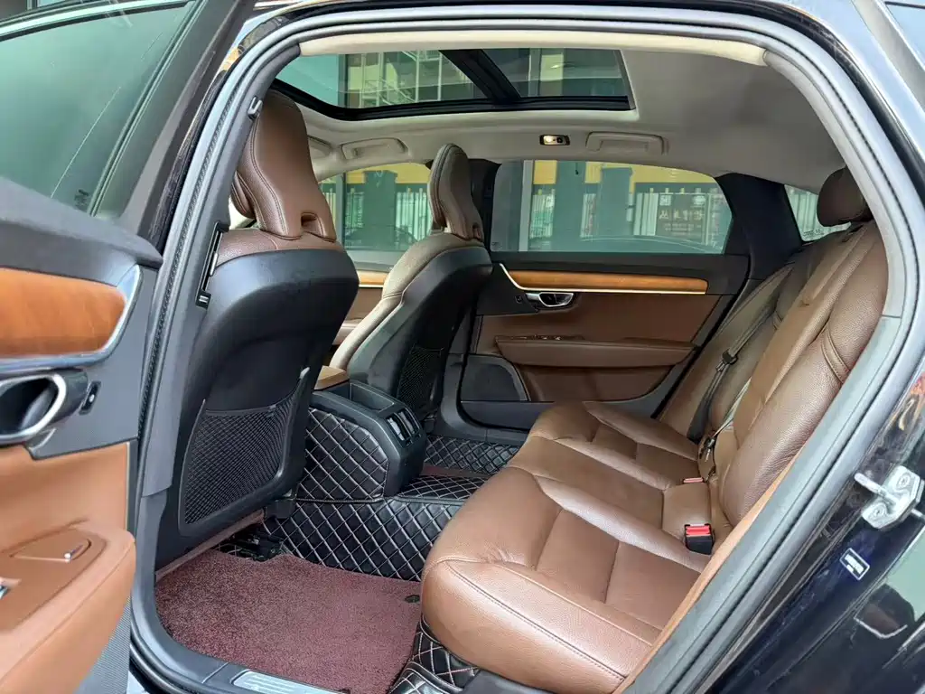 Volvo S90 — фото 6