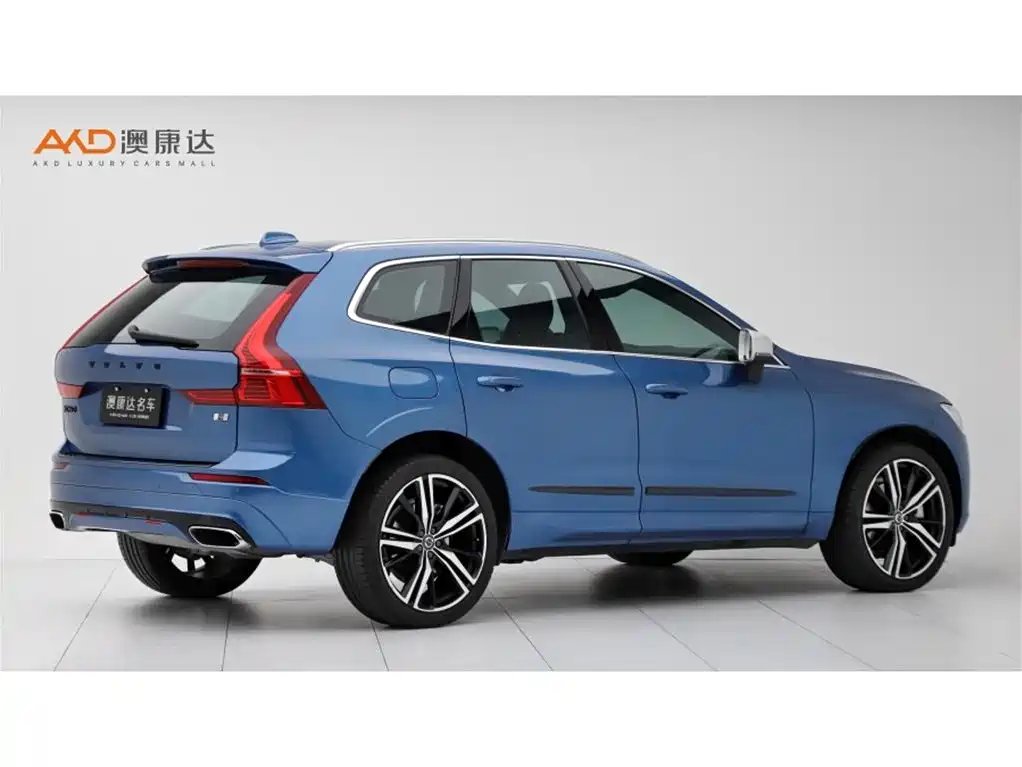 Volvo XC60 PHEV — фото 3