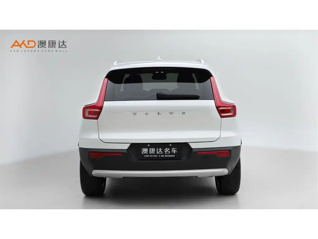 Volvo XC40 — фото 4