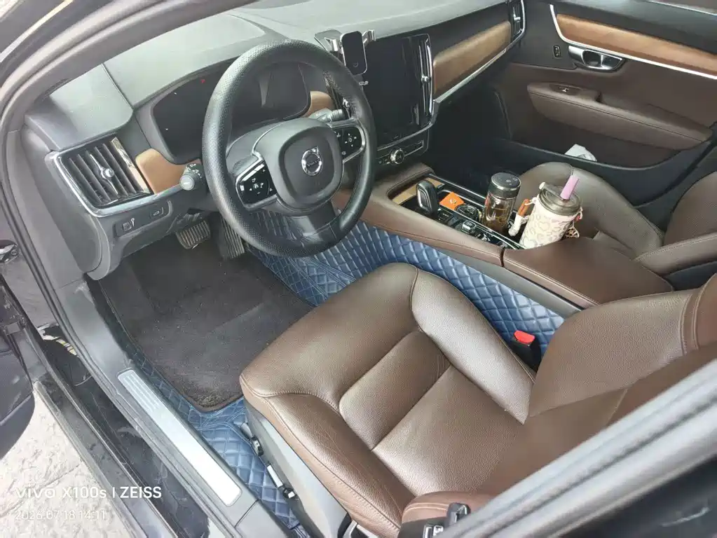 Volvo S90 — фото 3