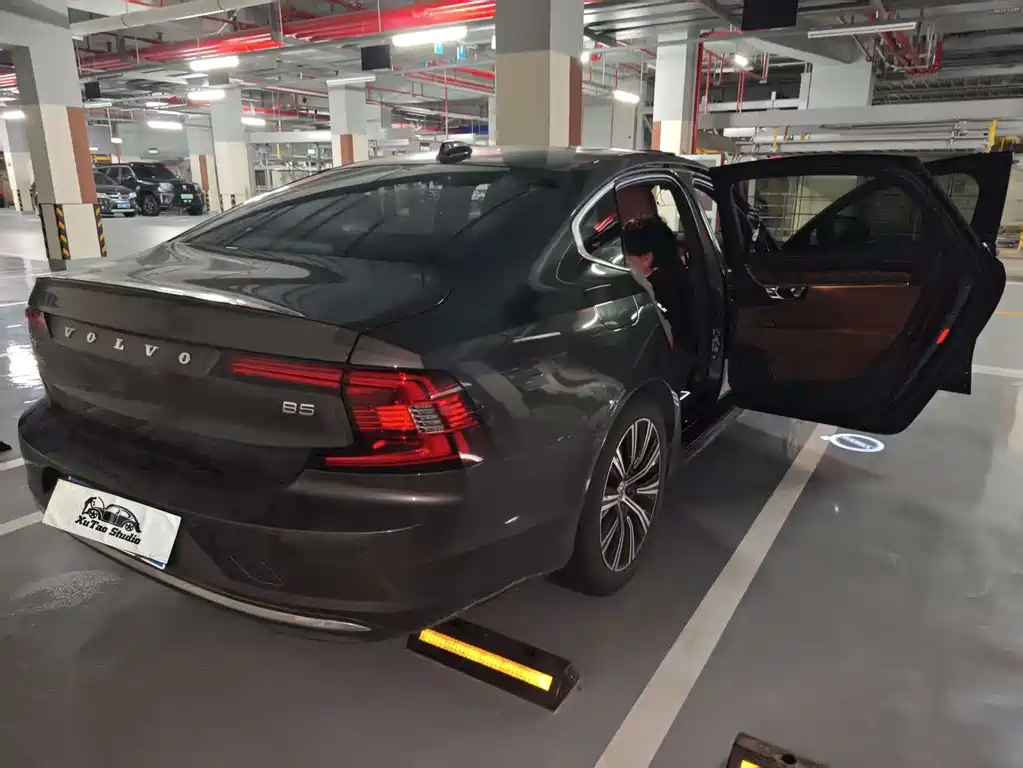 Volvo S90 — фото 9