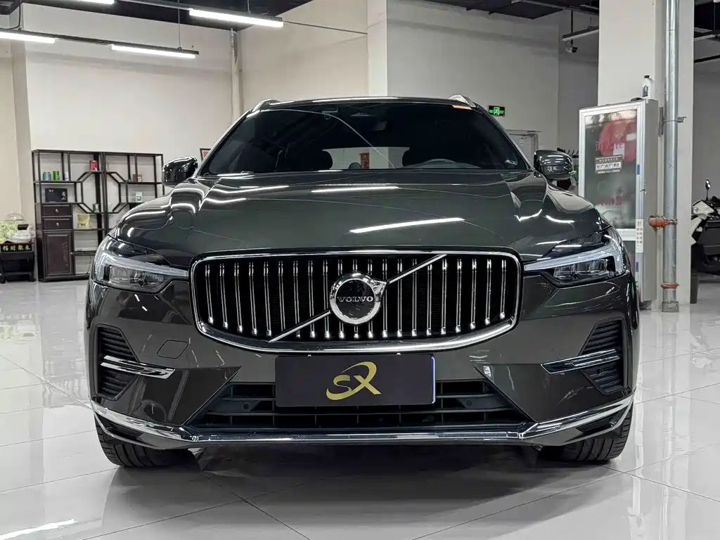 Volvo XC60 — фото 2