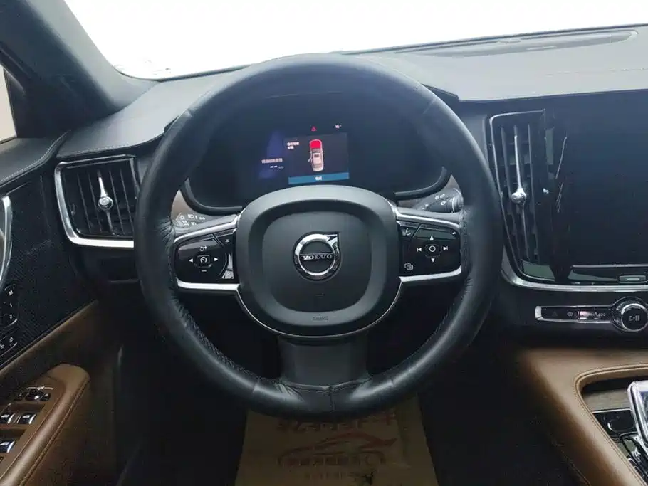 Volvo S90 — фото 15