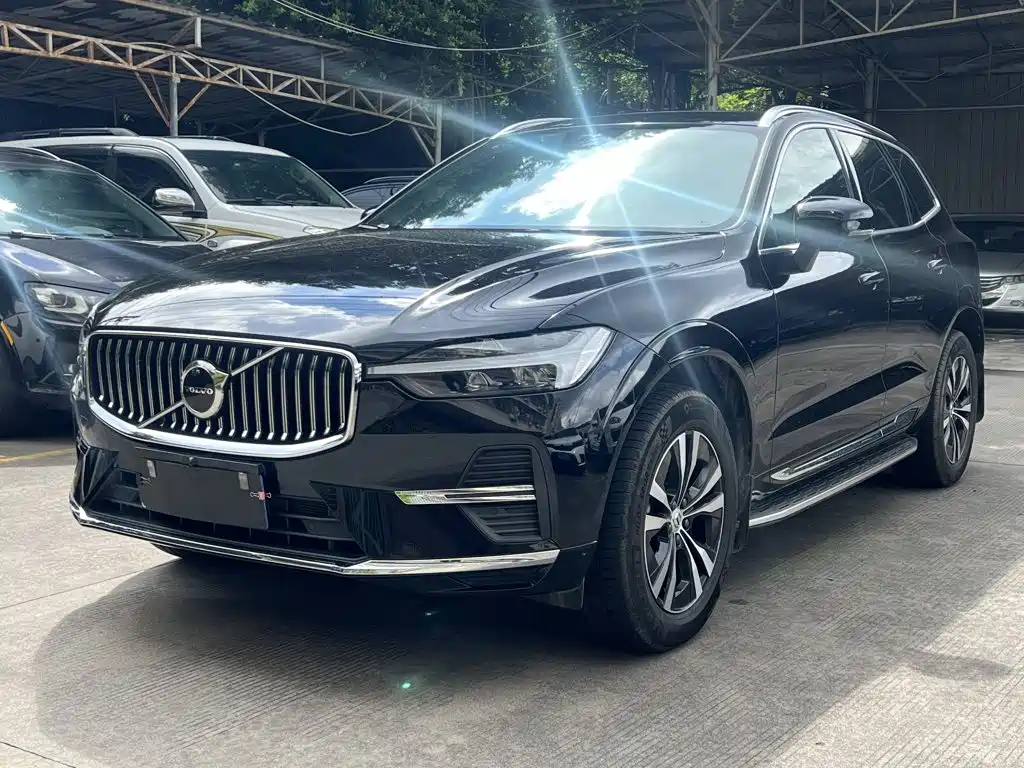 Volvo XC60 — фото 2