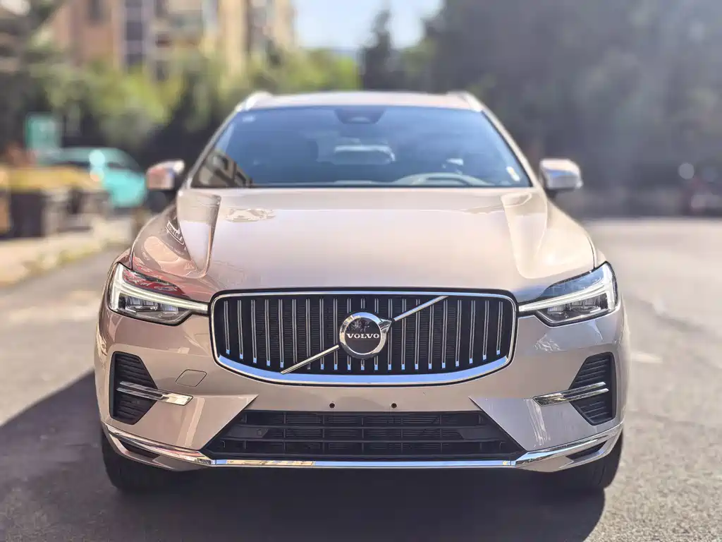 Volvo XC60 — фото 2