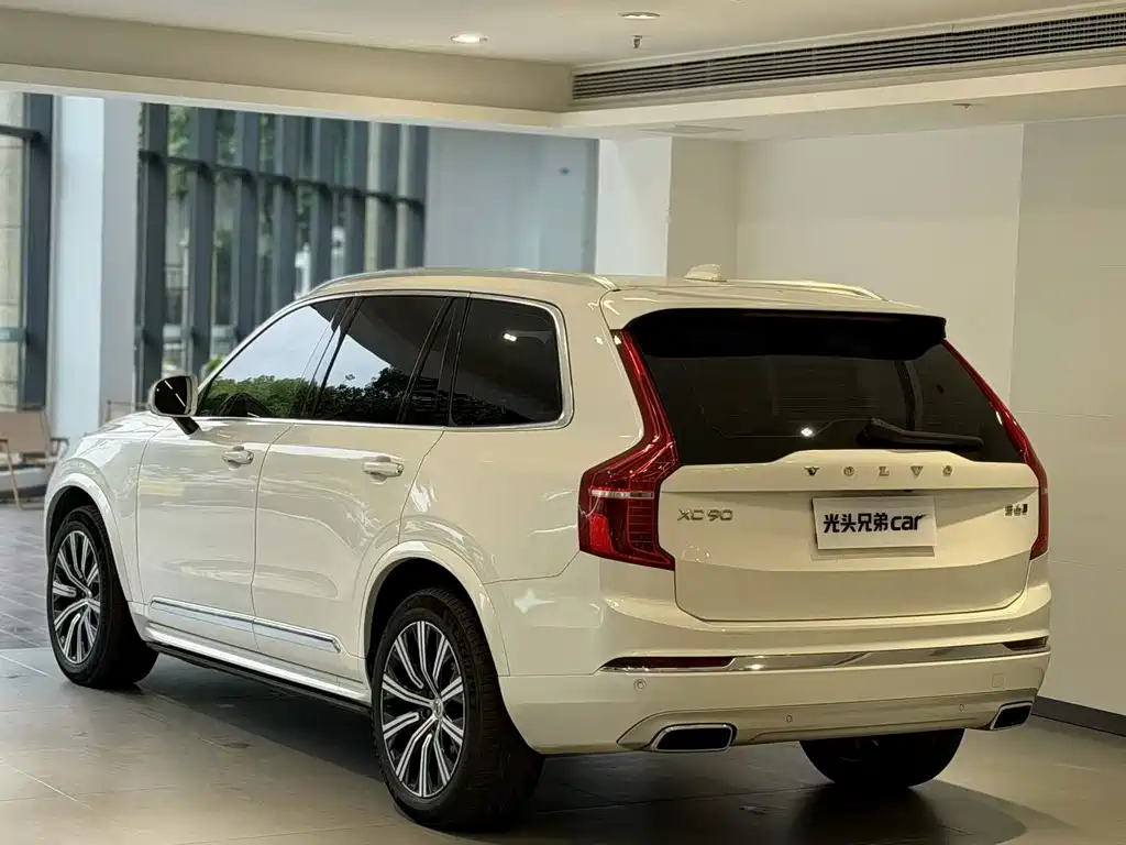 Volvo XC90 — фото 4