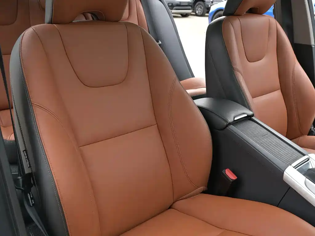 Volvo S60 — фото 14