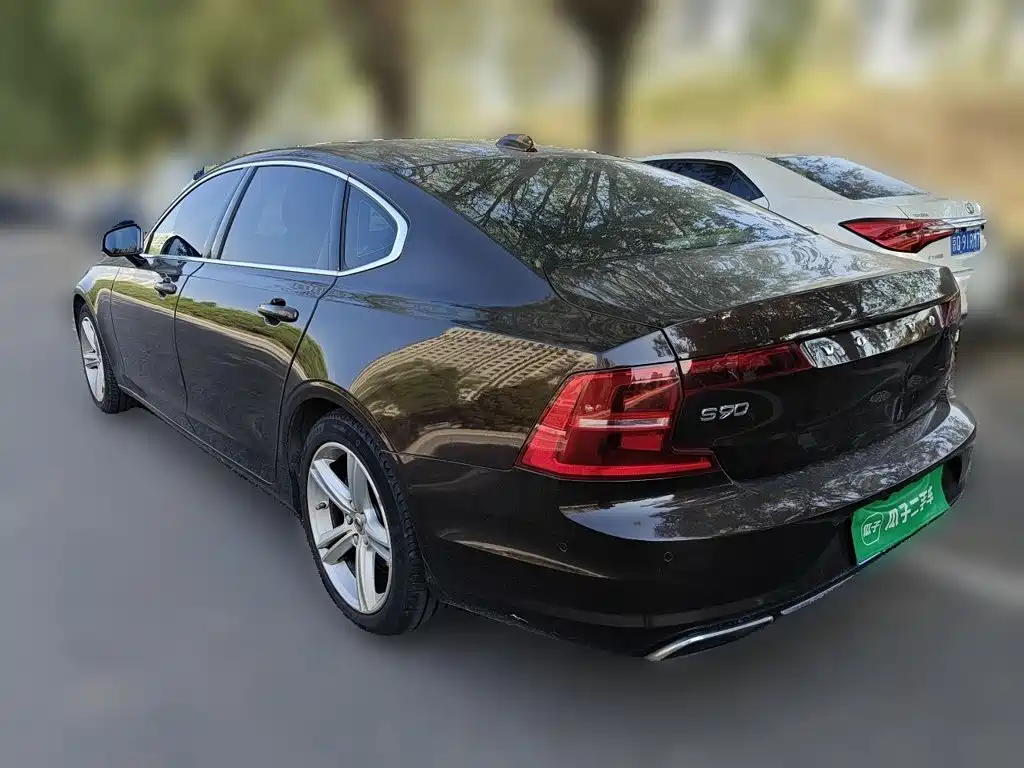Volvo S90 — фото 4