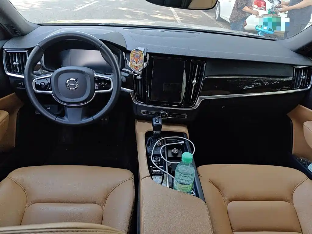 Volvo S90 — фото 10