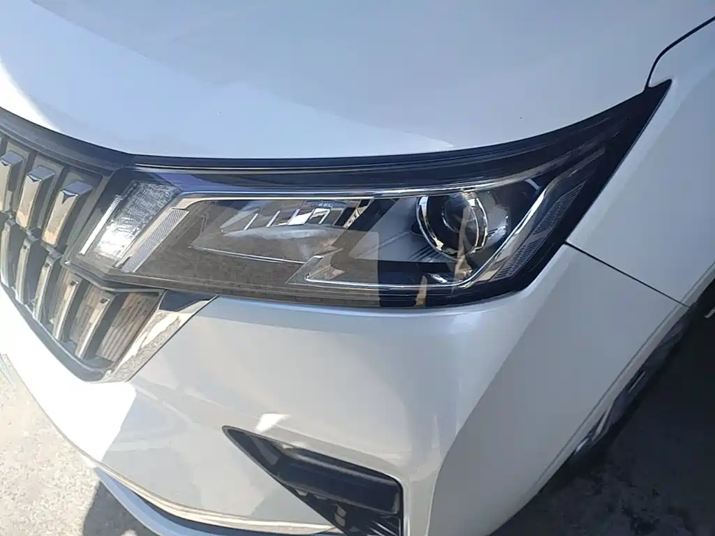 Wuling Jiachen — фото 24