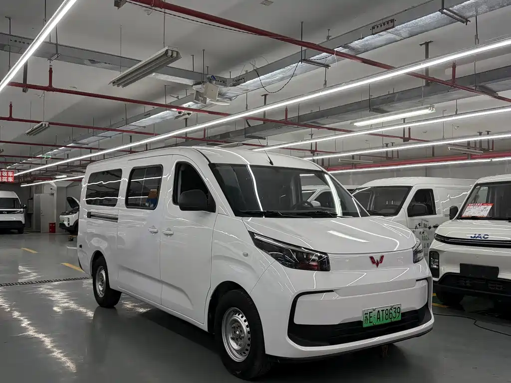 Wuling Yangguang Pro — фото 3