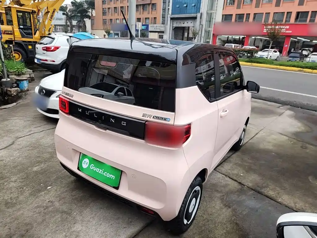 Wuling MINIEV — фото 7