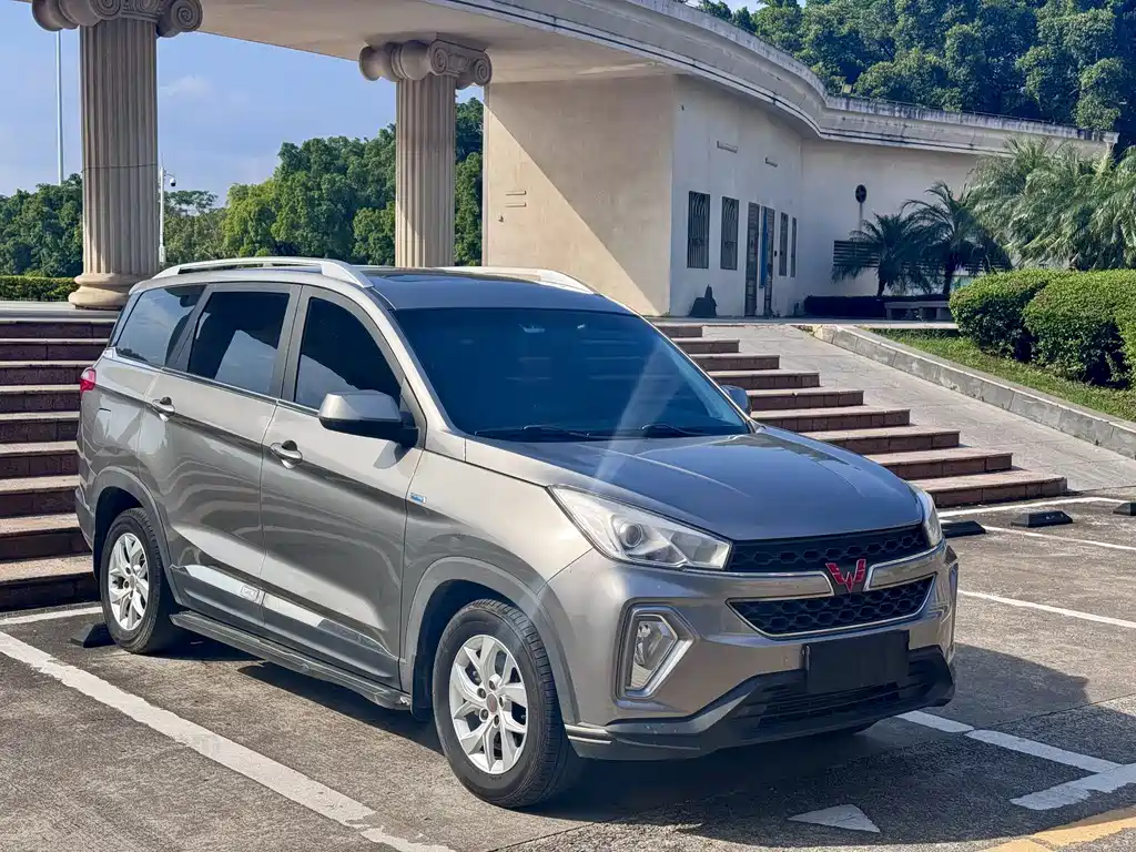 Wuling Hongguang S3 — фото 3