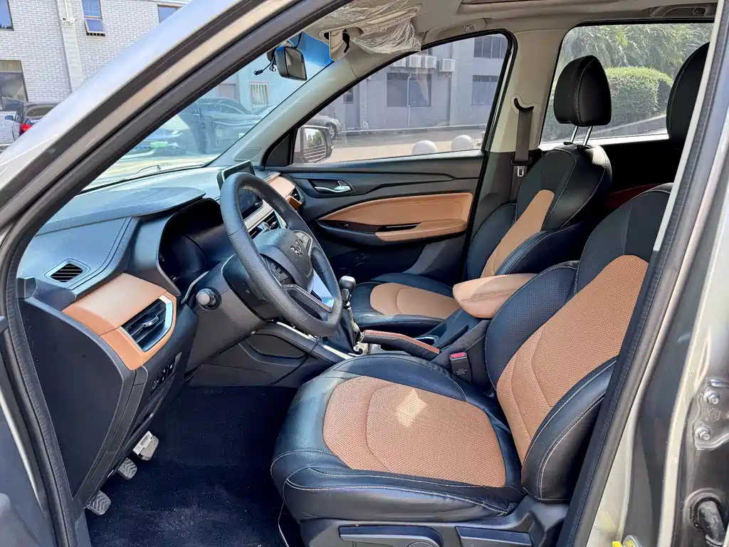 Wuling Hongguang S3 — фото 4