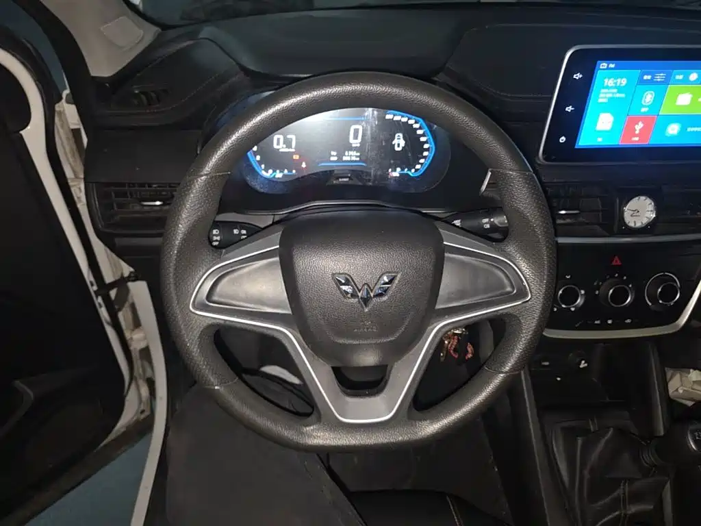 Wuling Hongguang S3 — фото 11
