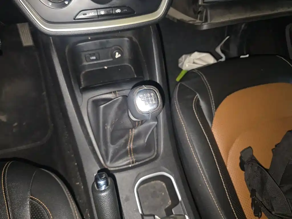 Wuling Hongguang S3 — фото 14