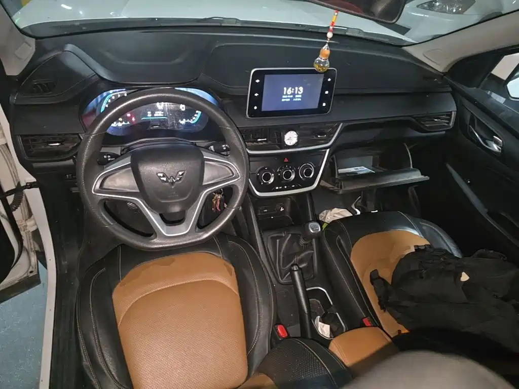 Wuling Hongguang S3 — фото 10