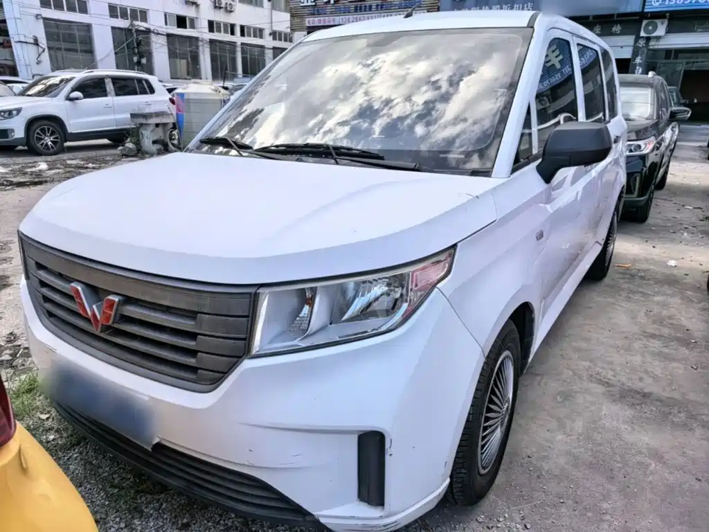 Wuling Hongguang PLUS — фото 3