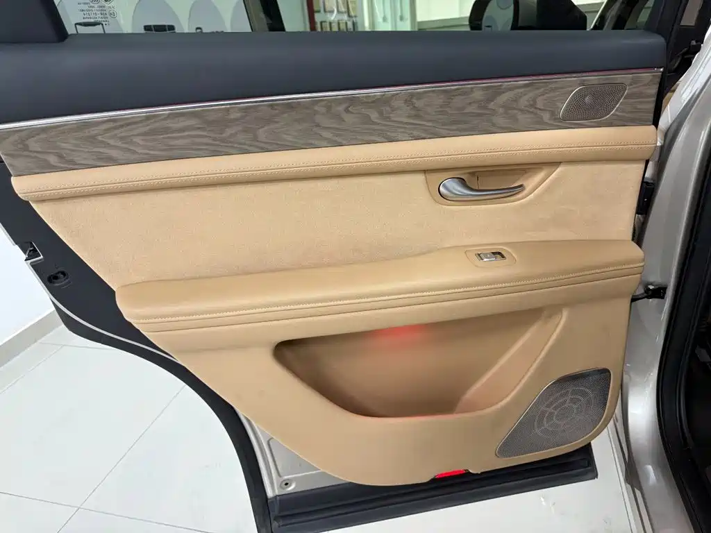 AITO AITO M7 — фото 20