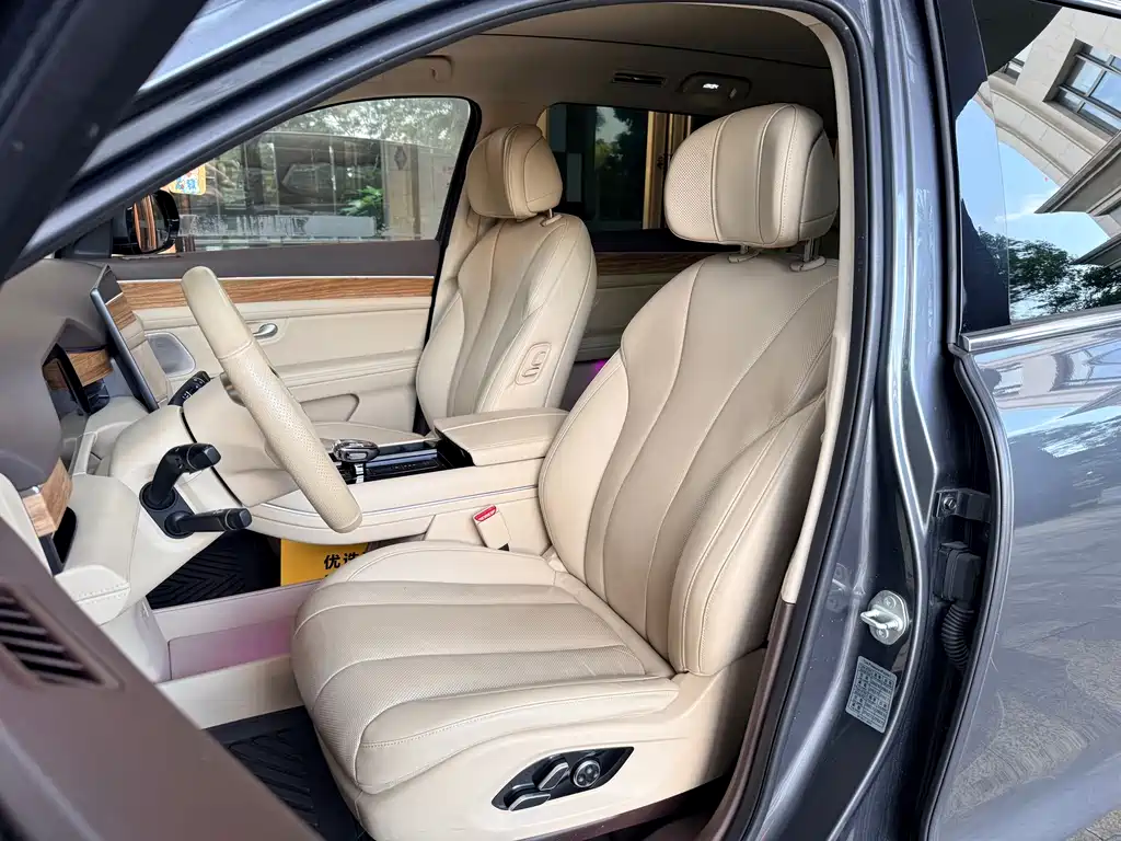 AITO AITO M7 — фото 10