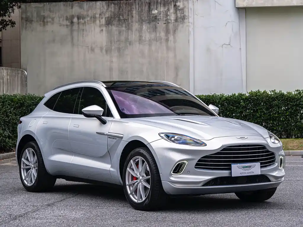 Aston Martin DBX — фото 3