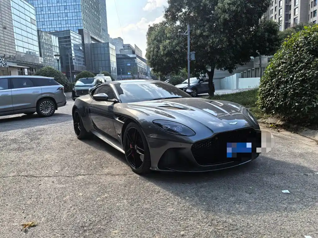 Aston Martin DBS — фото 2
