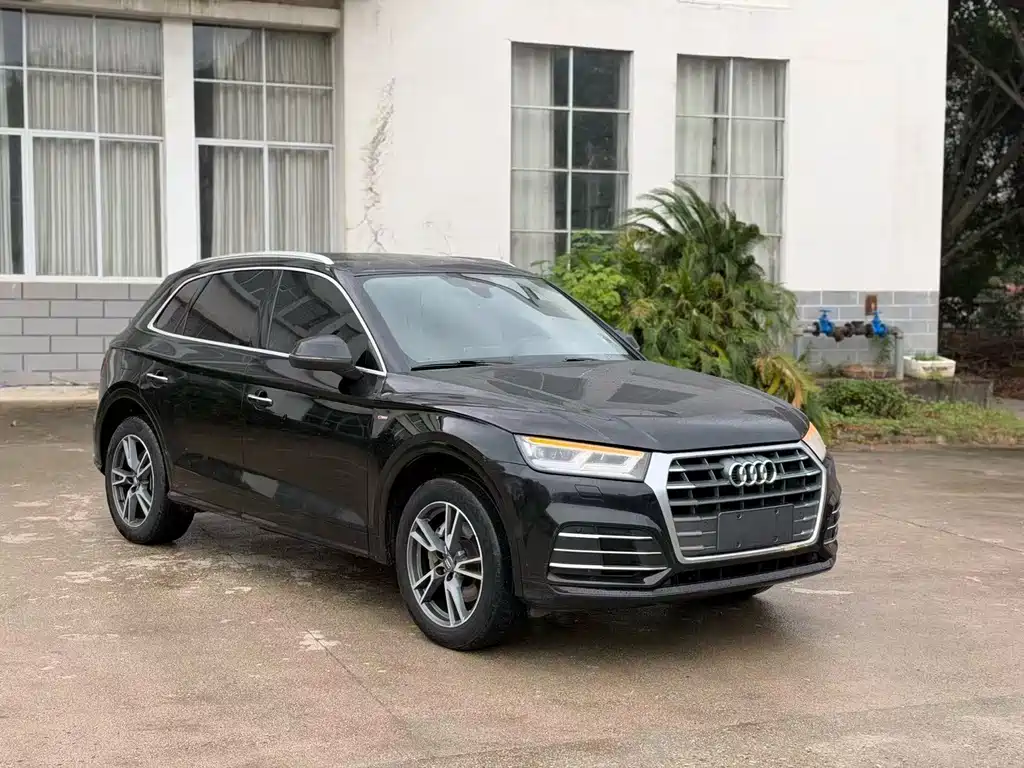 Audi Q5L — фото 3