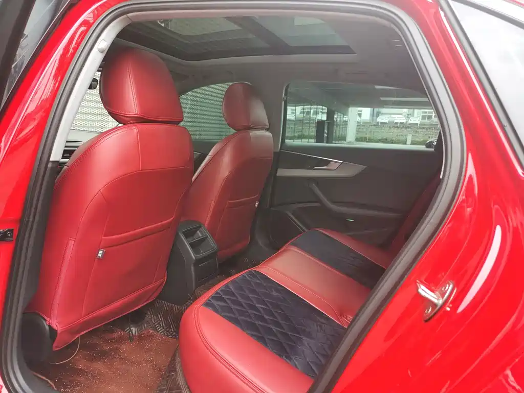 Audi A4L — фото 10