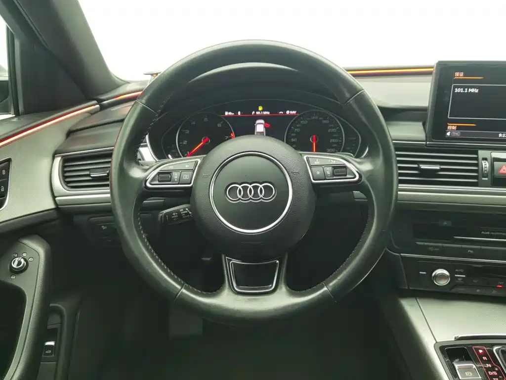 Audi A6L — фото 11