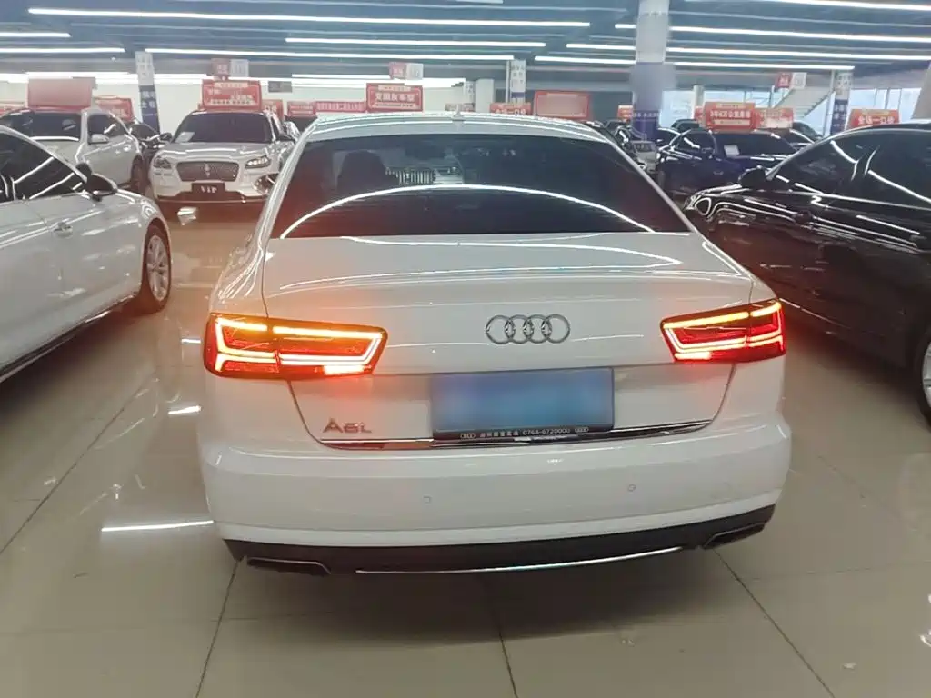 Audi A6L — фото 6