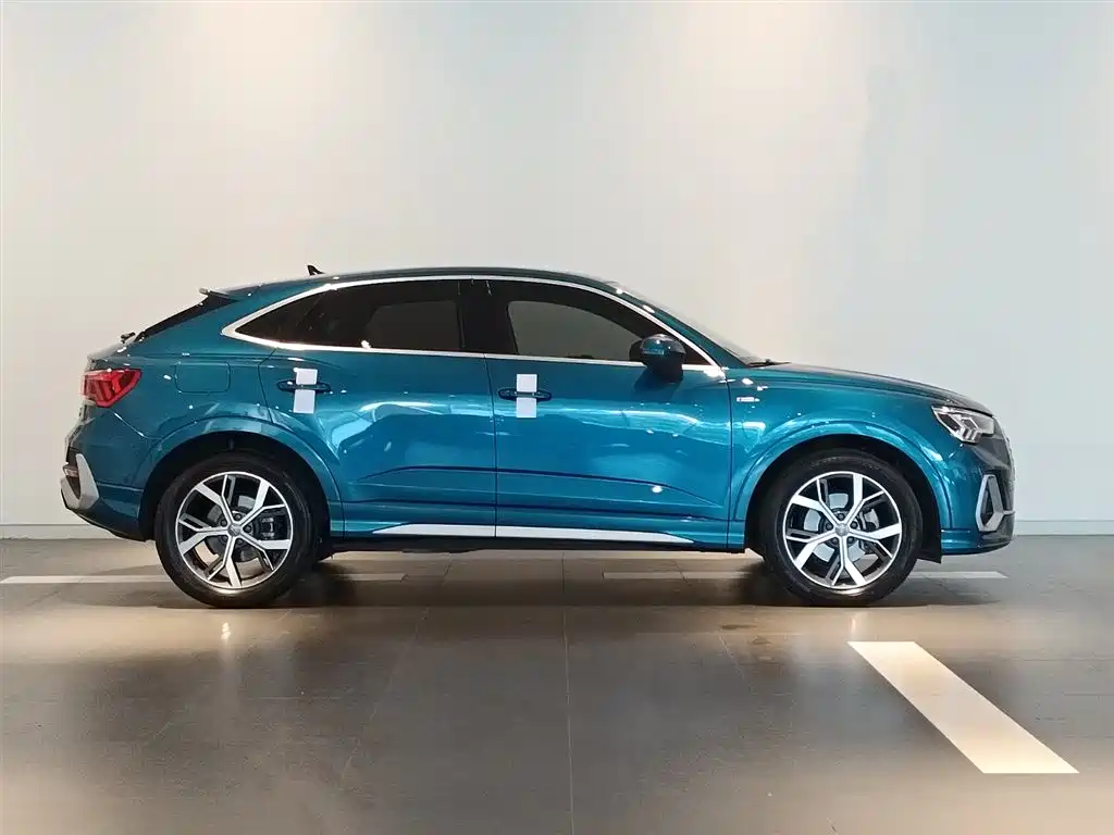 Audi Q3 Sportback — фото 3
