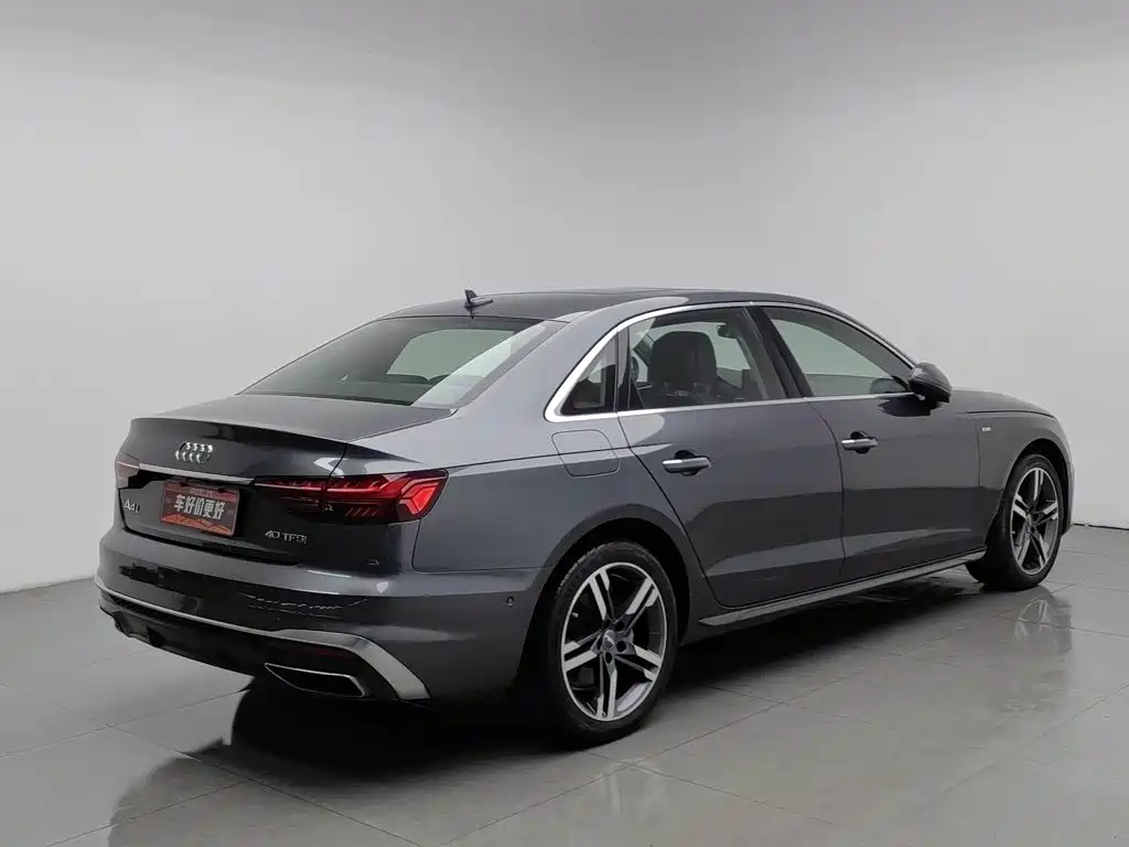 Audi A4L — фото 2
