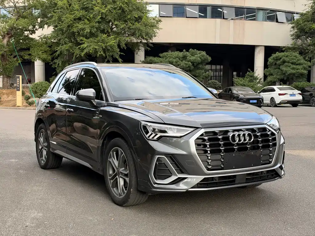 Audi Q3 — фото 3