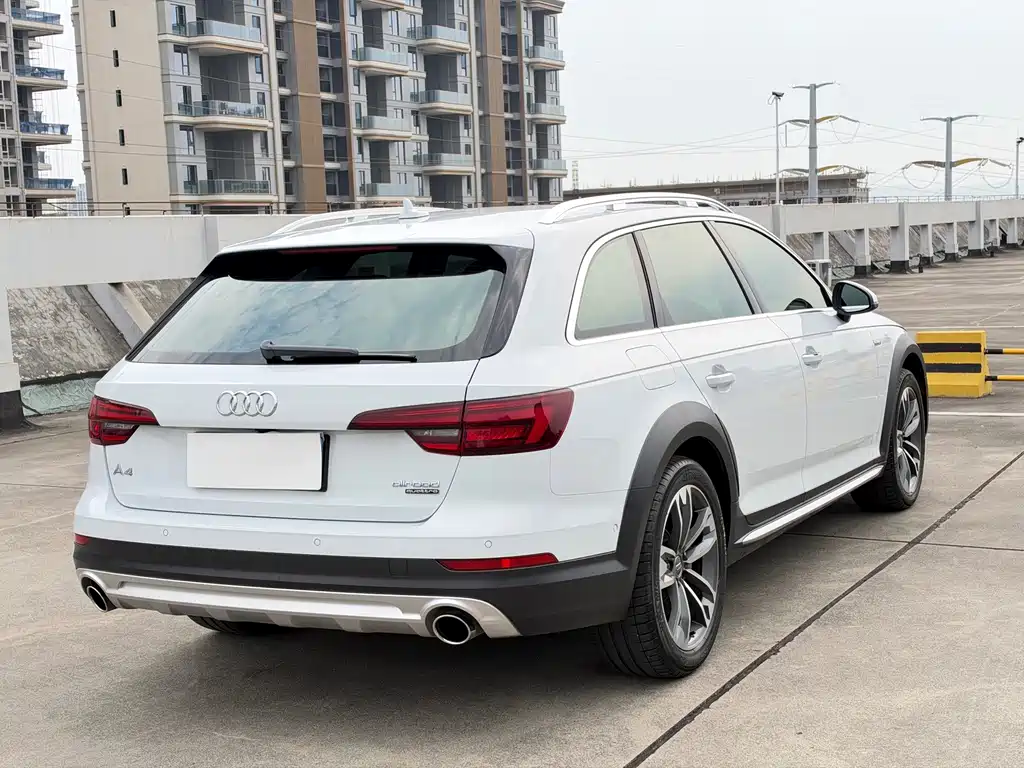 Audi A4 (Import) — фото 4