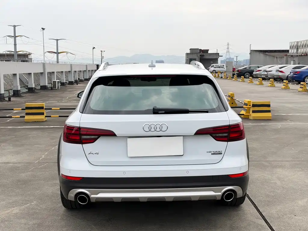 Audi A4 (Import) — фото 5