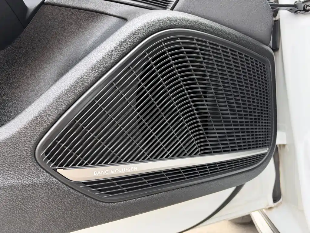 Audi A4 (Import) — фото 9